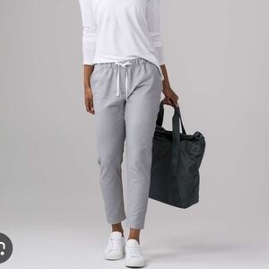 Lululemon Jet Crop Heathered Herringbone Jogger Pant